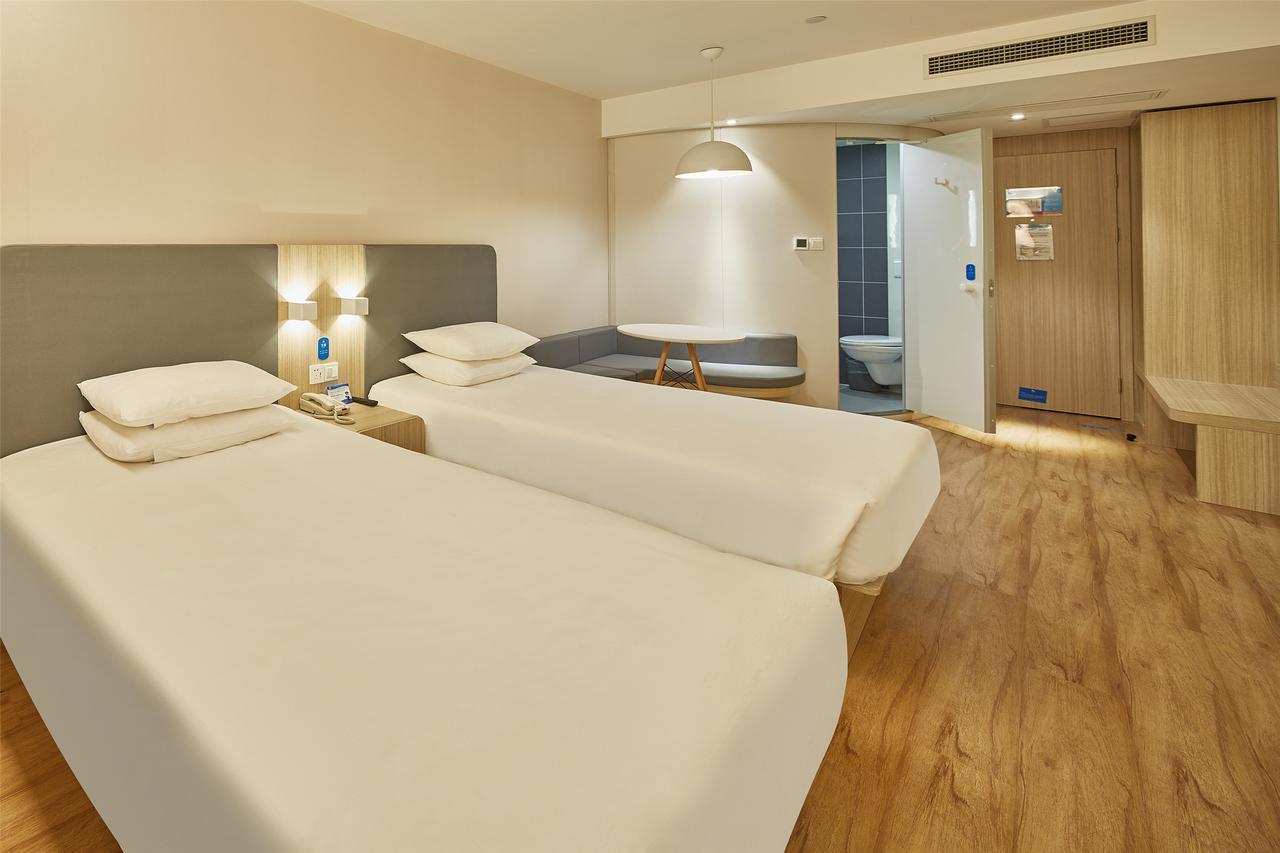 Hanting Express Tianzifang Hotel 2*